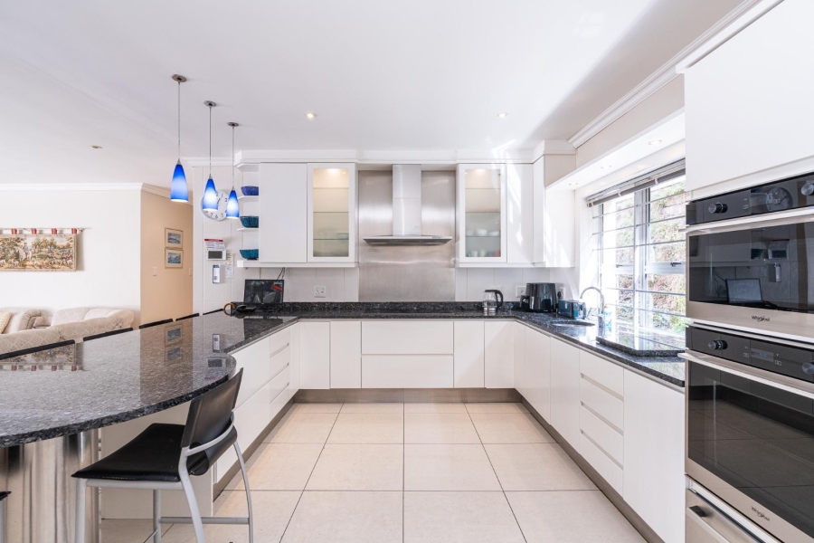 4 Bedroom Property for Sale in Kenilworth Western Cape